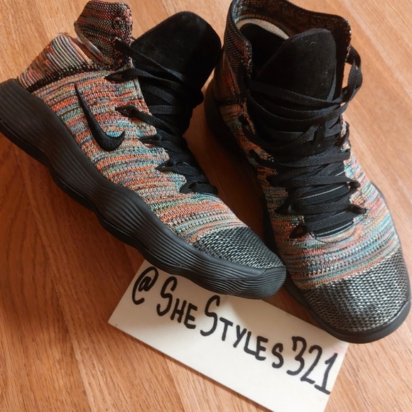 Nike Flyknit - Picture 1 of 4